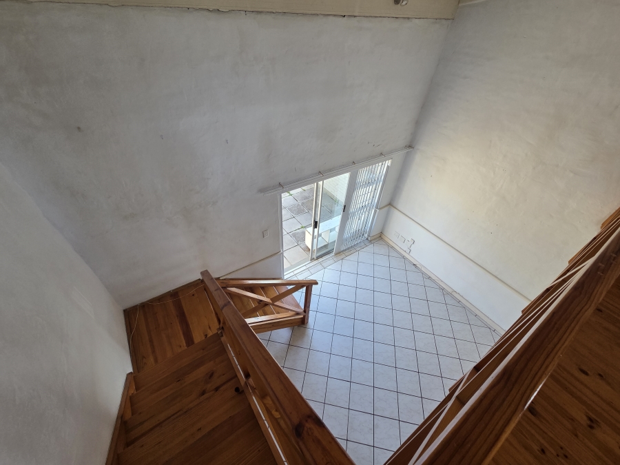 To Let 1 Bedroom Property for Rent in Humewood Eastern Cape